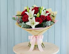 Букет цветов из:  Лилии и Розы в Рощино Челябинская область