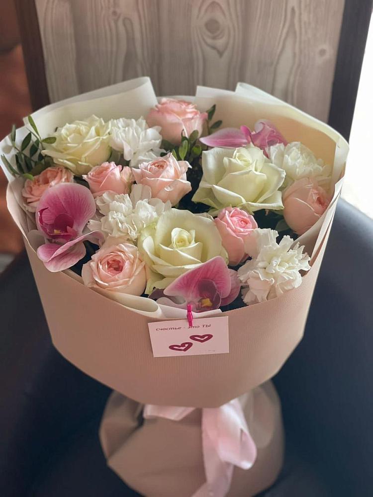 Букет цветов из: Орхидеи, Розы и Гвоздики в Рощино Челябинская область