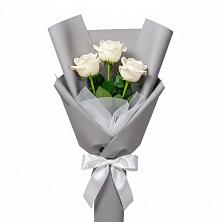 Букет 3 белые розы в Рощино Челябинская область