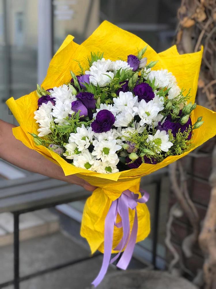 Букет цветов из: Ирисы, Хризантемы и Ромашки в Рощино Челябинская область