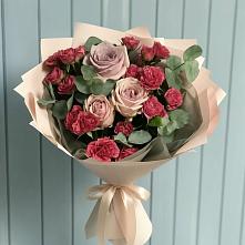 Букет цветов из:  Гвоздики и Розы в Рощино Челябинская область