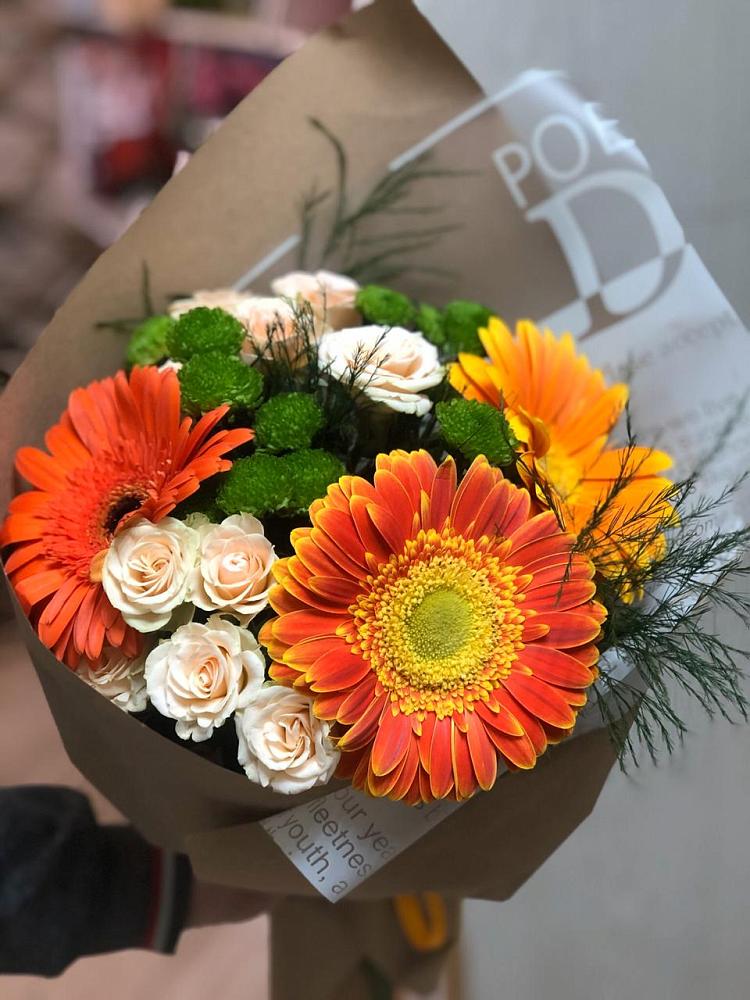 Букет цветов из: Герберы, Хризантемы и Розы в Рощино Челябинская область